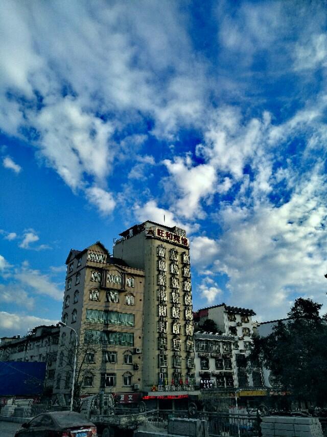 中央温泉丽景最新动态及相关论述揭秘